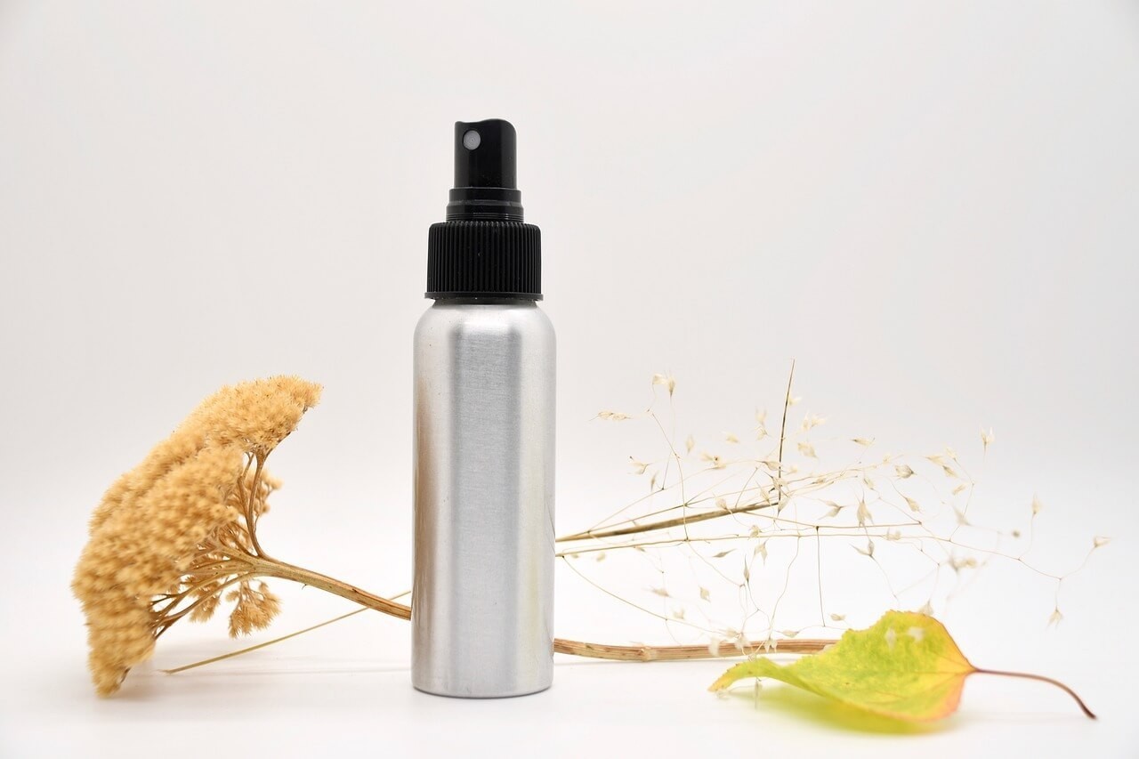 Spray con olio essenziale01
